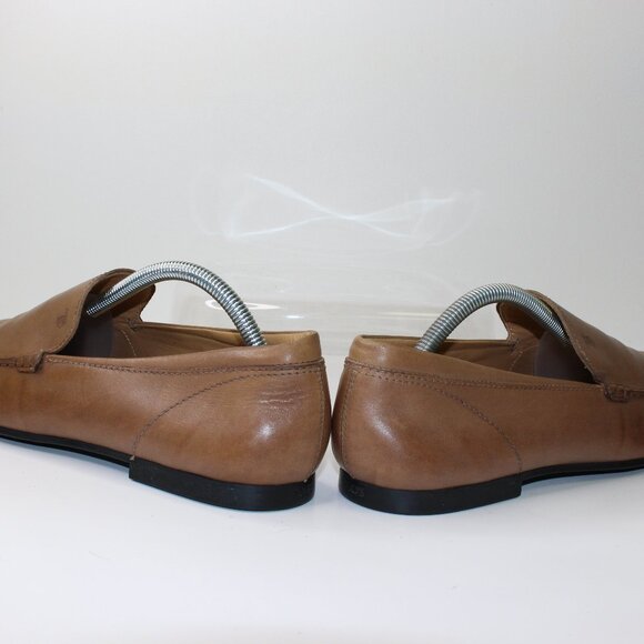 Tod's Tan Leather Slip On Loafer (8 US) - Picture 6 of 10